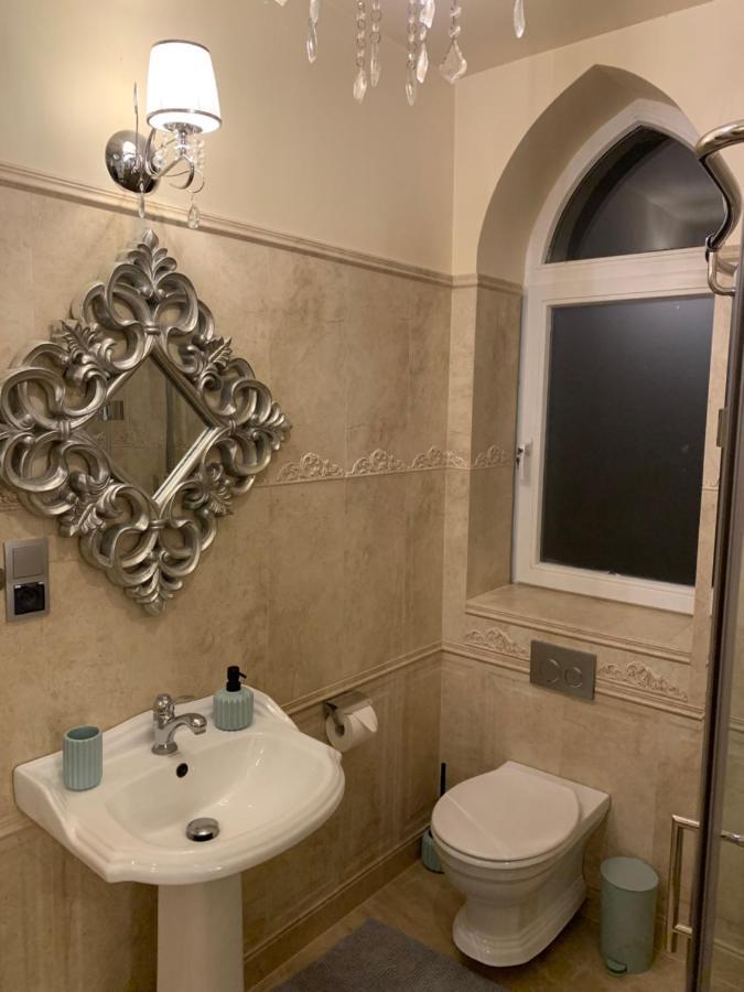 Uroczy Apartament Z Patio Stettino Esterno foto